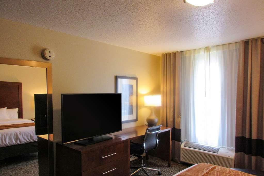 Comfort Inn Dekalb - Adjacent The University Habitación foto