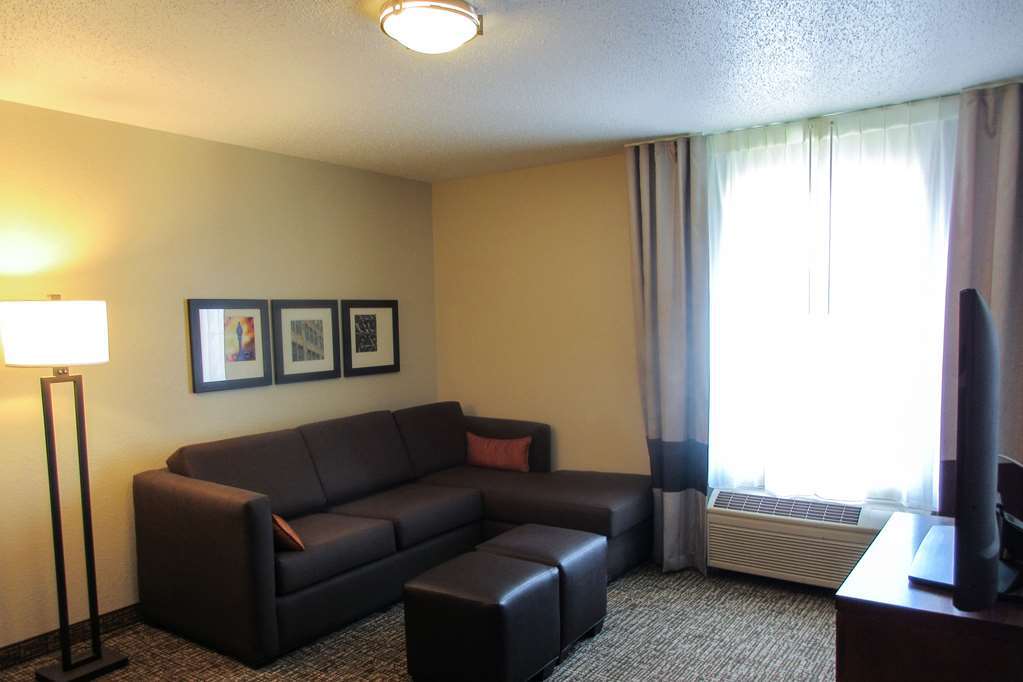 Comfort Inn Dekalb - Adjacent The University Habitación foto
